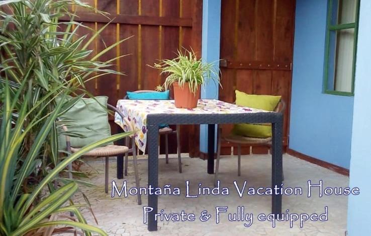 Montana Linda Guest House Orosí Exterior foto